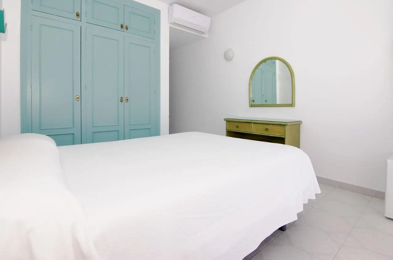 Hostal Manolo Garrucha 2*,  Spain