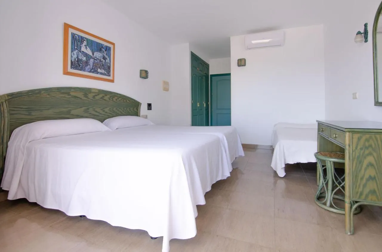 Hostal Manolo Garrucha 2*,