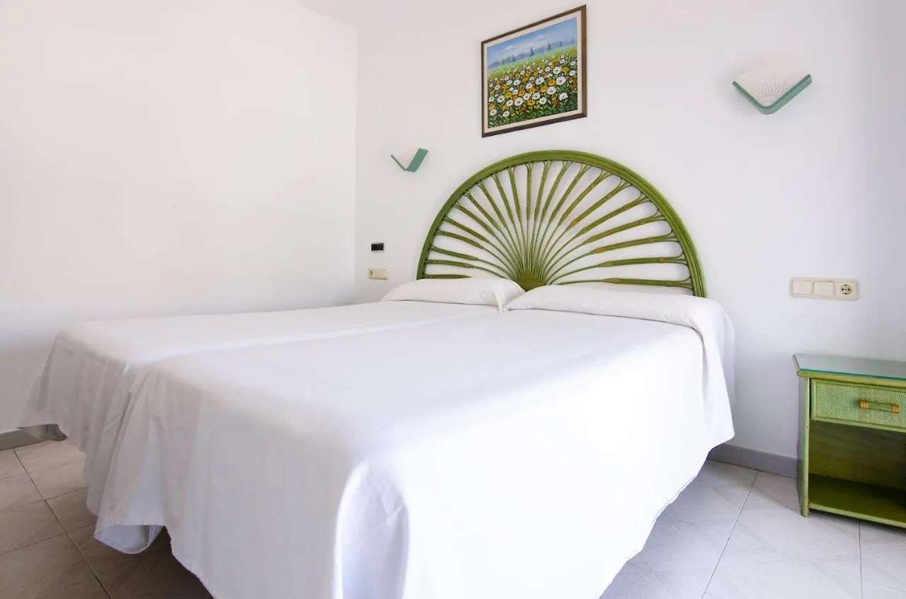 Hostal Manolo Garrucha 2*,  Spain