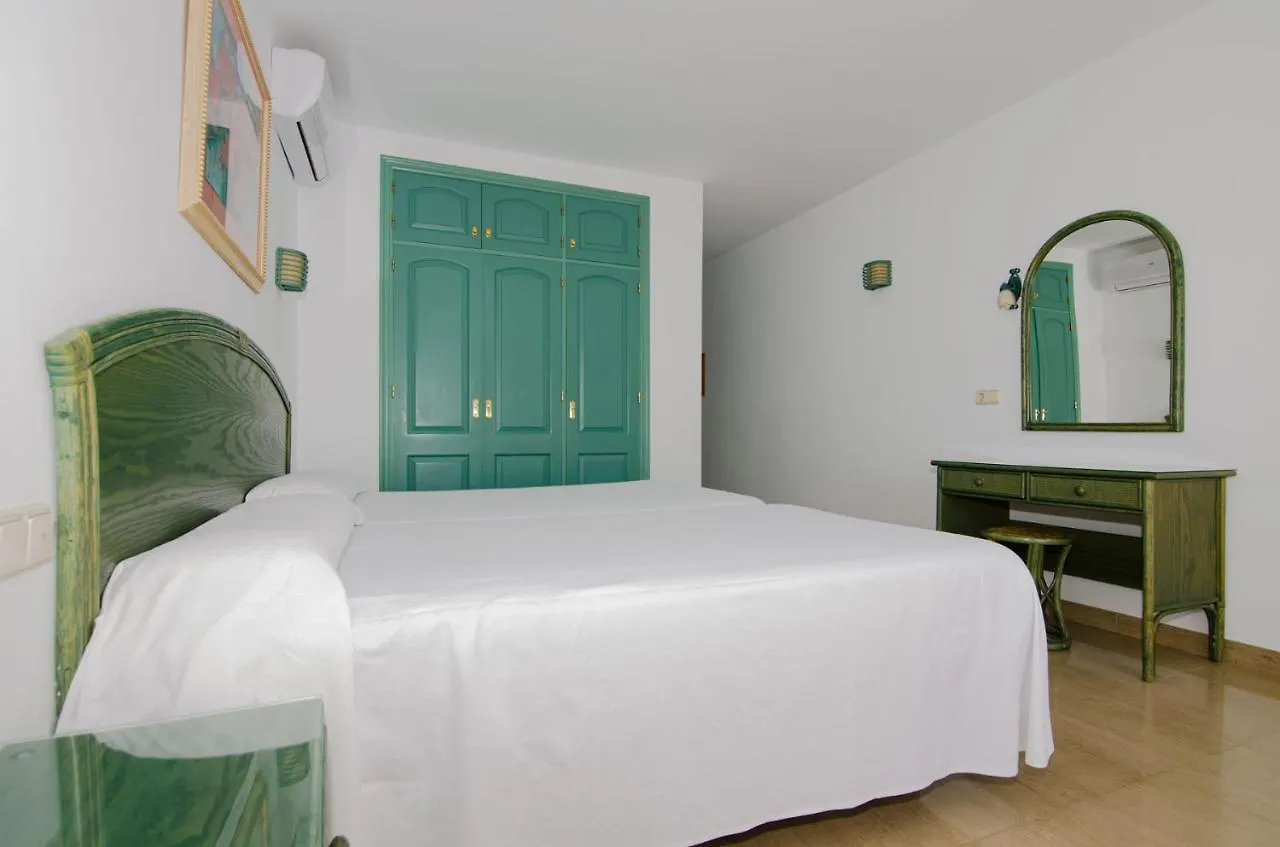 Hostal Manolo Garrucha Guest house