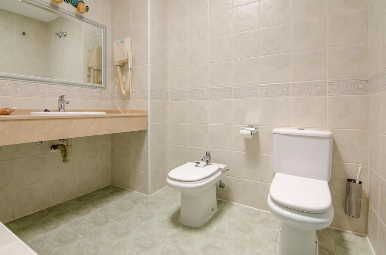 Hostal Manolo Garrucha Spain