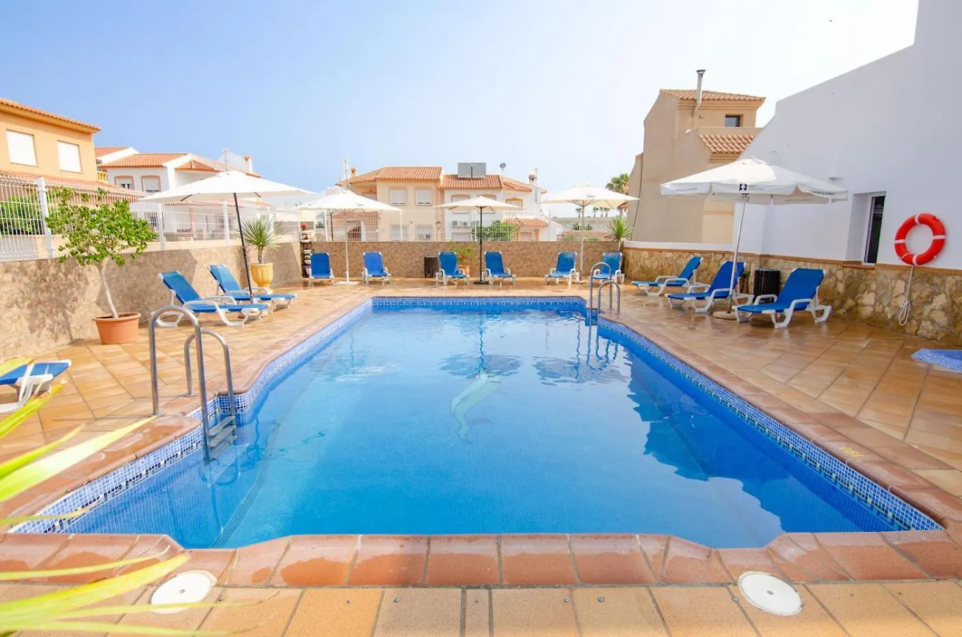 Guest house Hostal Manolo Garrucha