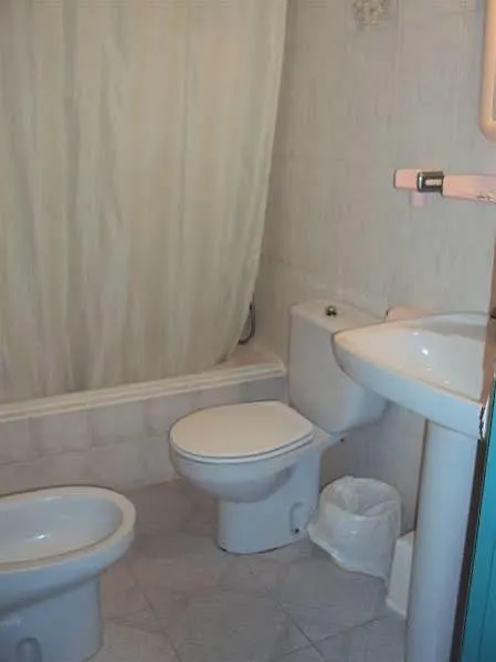 Hostal Manolo Garrucha Guest house