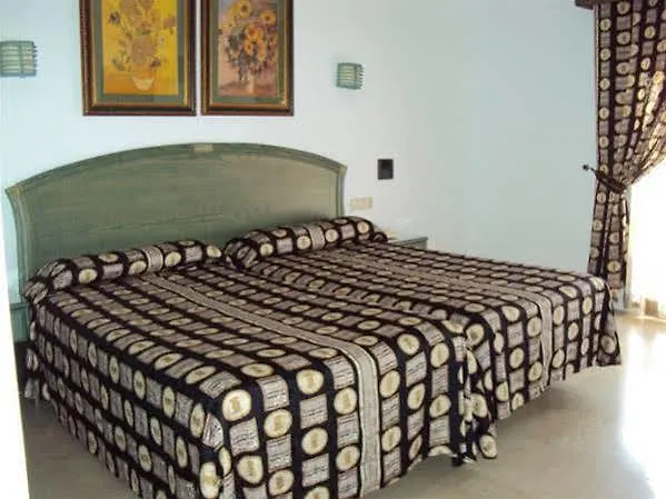 Hostal Manolo Garrucha Spain